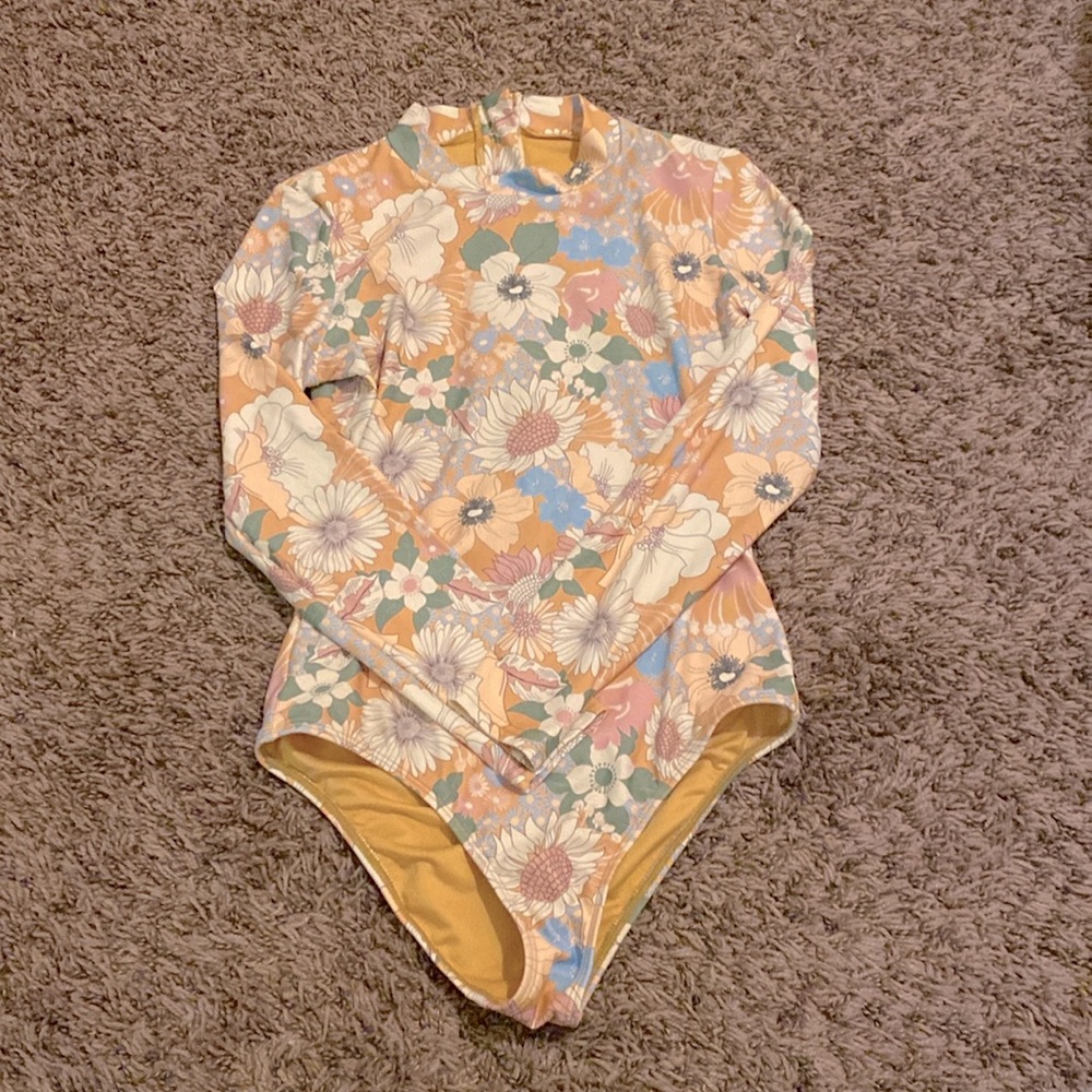 NWOT Girls swimsuit